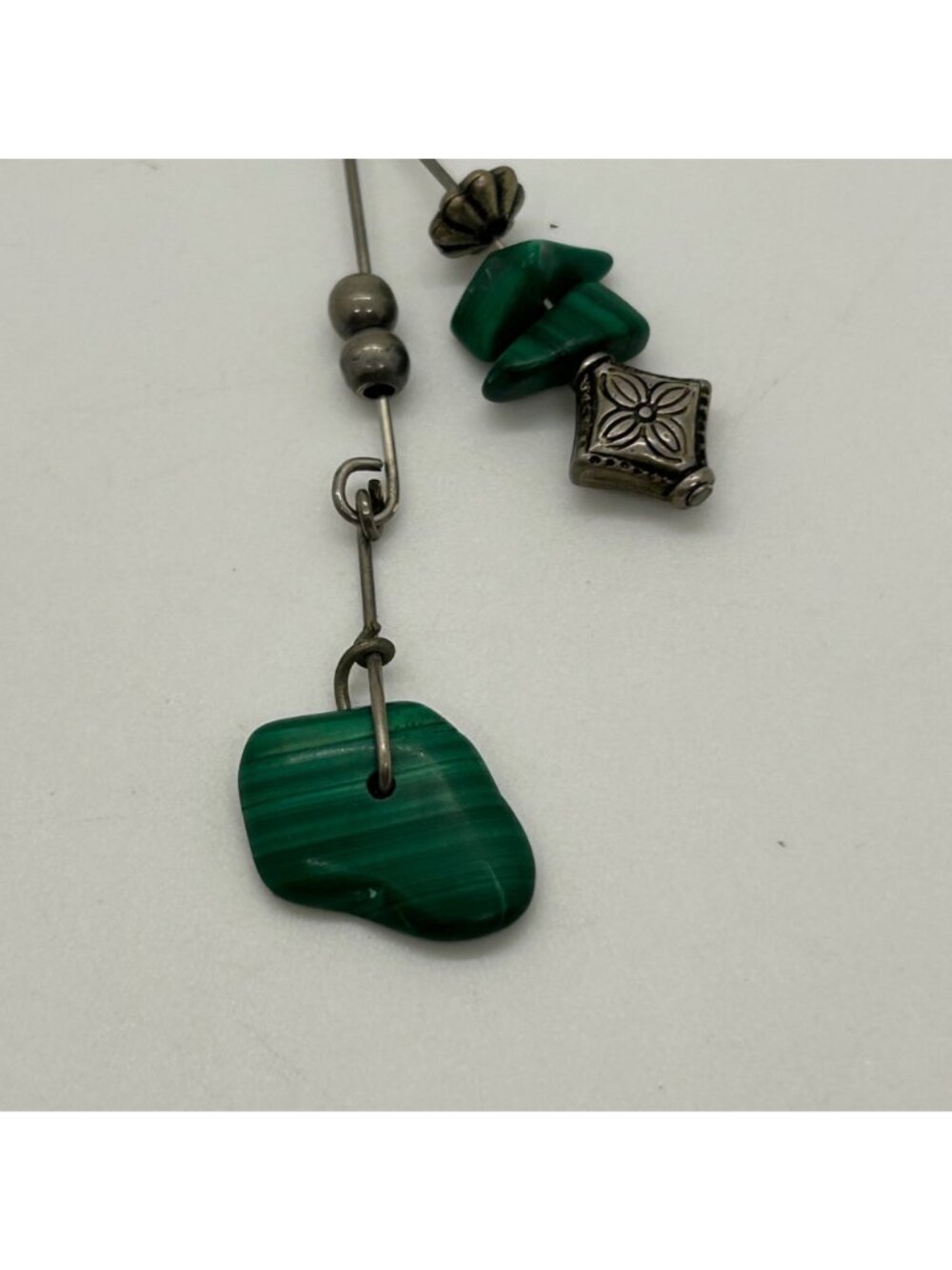 Vintage Bohemian Malachite Dangle Earrings Silver-Tone Natural Stone Chips - Picture 12 of 15
